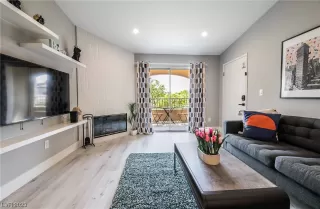 Photo #1: 2545869 Listing 