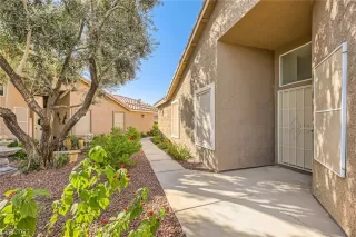 Photo #2: 2545885 Listing