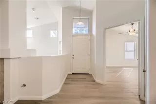 Photo #3: 2545885 Listing