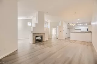 Photo #6: 2545885 Listing