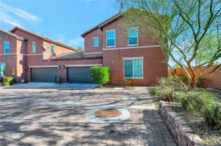 Photo #1: 2545888 Listing