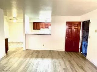 Photo #3: 2545891 Listing 