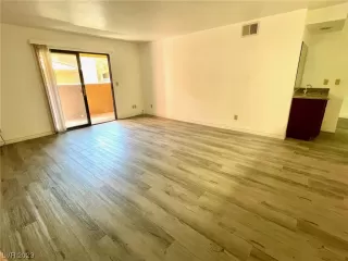 Photo #4: 2545891 Listing 