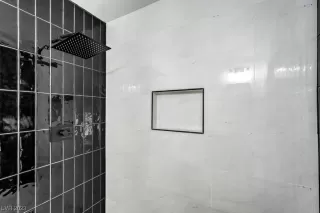 Photo #3: 2545894 Listing