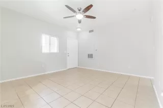 Photo #3: 2545897 Listing