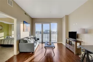 Photo #2: 2545914 Listing