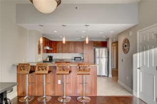 Photo #6: 2545914 Listing