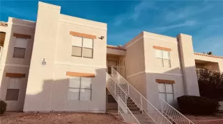 Photo #4: 2545941 Listing