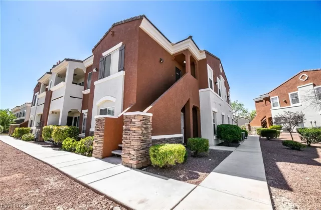 MLS: 2545945 Condo For Sale