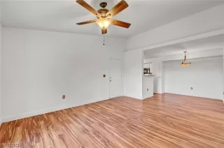 Photo #2: 2545959 Listing