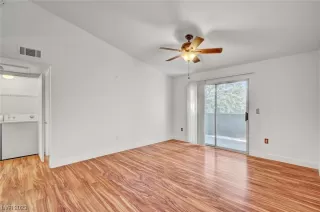 Photo #5: 2545959 Listing