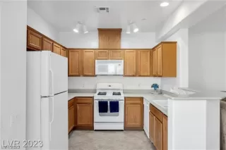 Photo #5: 2545983 Listing 