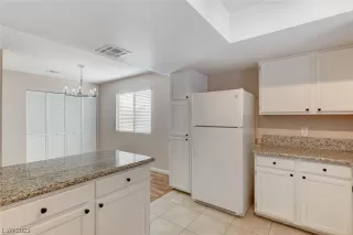 Photo #4: 2545991 Listing 