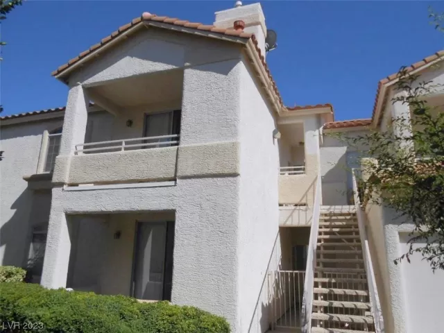 MLS: 2545996 Condo For Sale