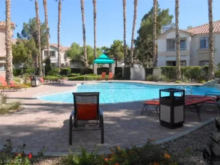 Photo #5: 2545996 Listing 