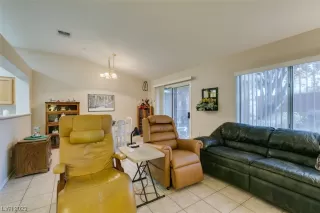 Photo #4: 2546023 Listing 