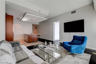 Photo #5: 2546025 Listing 