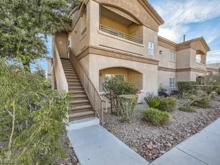 Photo #1: 2546049 Listing