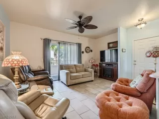 Photo #3: 2546049 Listing