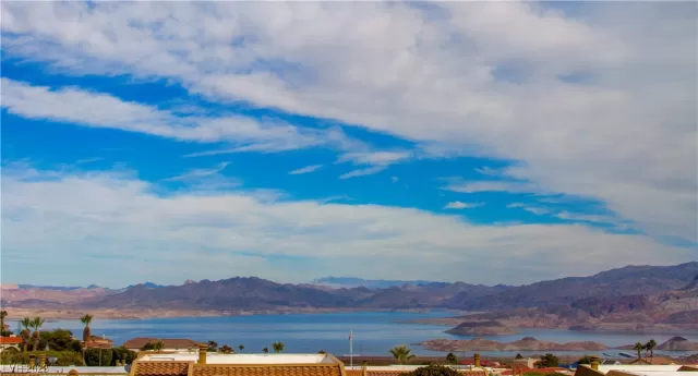 MLS: 2546052 Condo For Sale