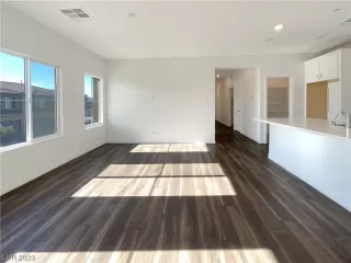 Photo #2: 2546075 Listing