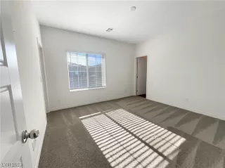 Photo #4: 2546075 Listing