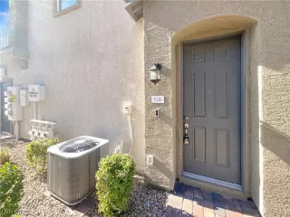 Photo #6: 2546075 Listing