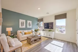 Photo #4: 2546082 Listing