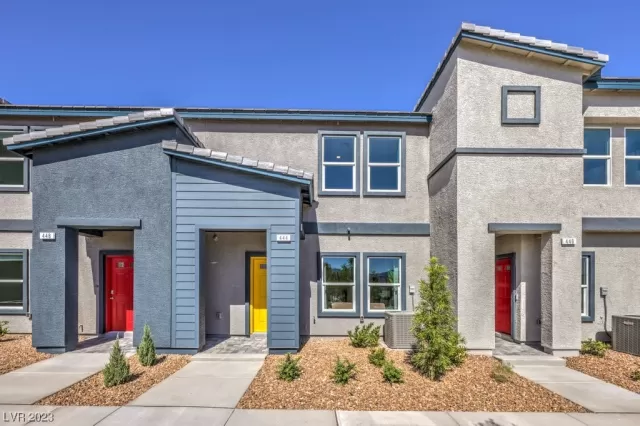 MLS: 2546087 Condo For Sale