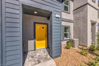 Photo #4: 2546087 Listing