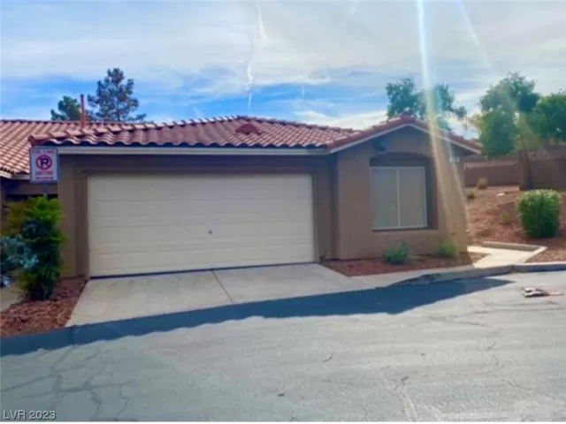 MLS: 2546098 Condo For Sale