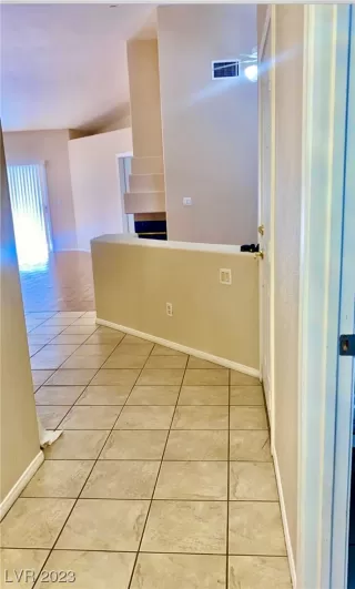 Photo #5: 2546098 Listing 