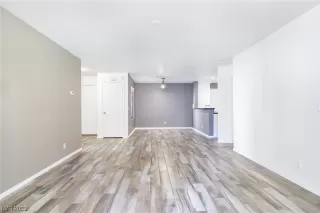 Photo #4: 2546112 Listing