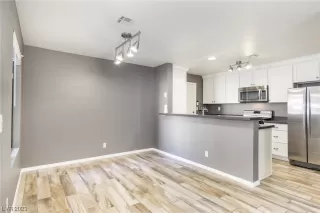 Photo #5: 2546112 Listing