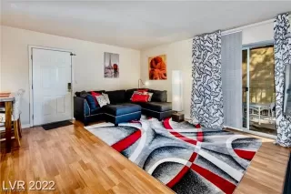 Photo #4: 2546152 Listing