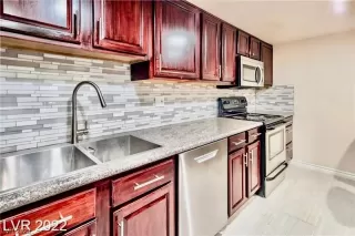 Photo #6: 2546152 Listing