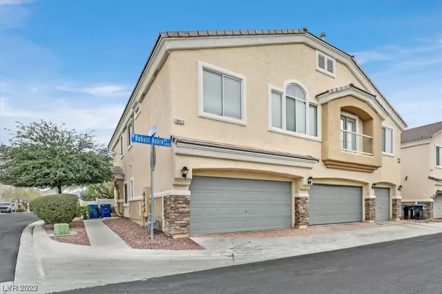 MLS: 2546155 Condo For Sale