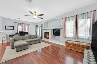 Photo #4: 2546155 Listing