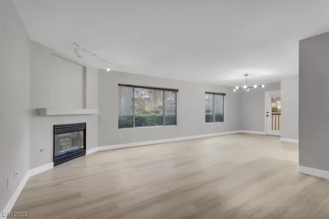 MLS: 2546157 Condo For Sale