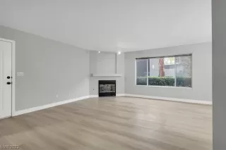 Photo #1: 2546157 Listing