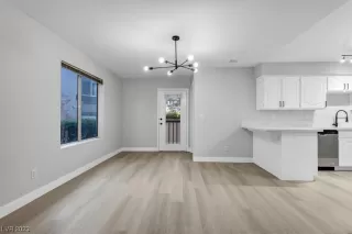 Photo #2: 2546157 Listing