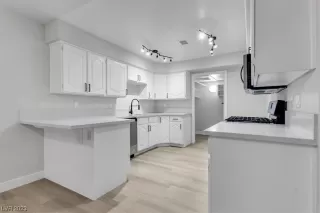 Photo #6: 2546157 Listing