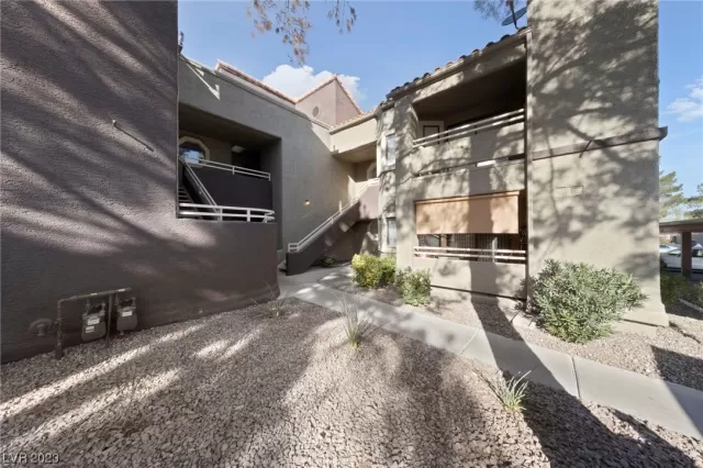 MLS: 2546172 Condo For Sale