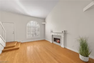 Photo #3: 2546175 Listing