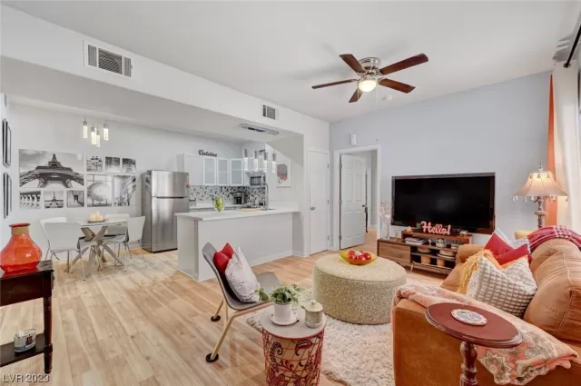 MLS: 2546177 Condo For Sale