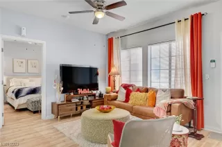 Photo #6: 2546177 Listing