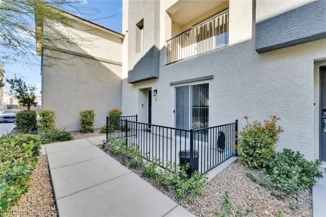 MLS: 2546197 Condo For Sale