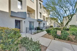 Photo #2: 2546197 Listing