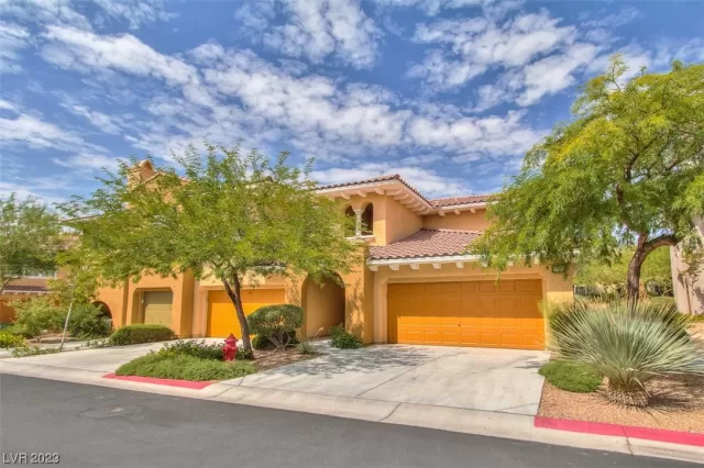 MLS: 2546225 Condo For Sale