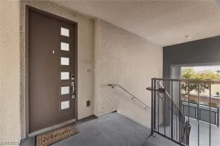 Photo #1: 2546235 Listing